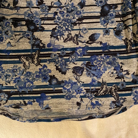 Ladies 3/4 sleeve lightweight floral print top - Picture 7 of 13